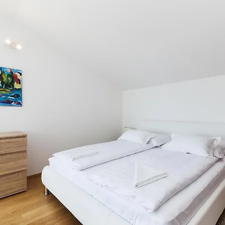 Mit Privatpool Fuer 12 Personen Ca 254 Qm In Punat, Kvarner Bucht Krk Holiday home Krk Town