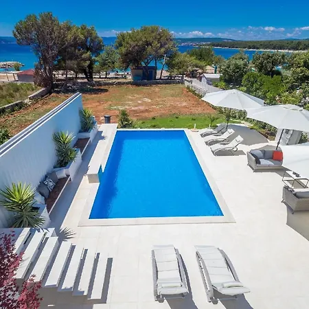 Mit Privatpool Fuer 12 Personen Ca 254 Qm In Punat, Kvarner Bucht Krk Krk Town