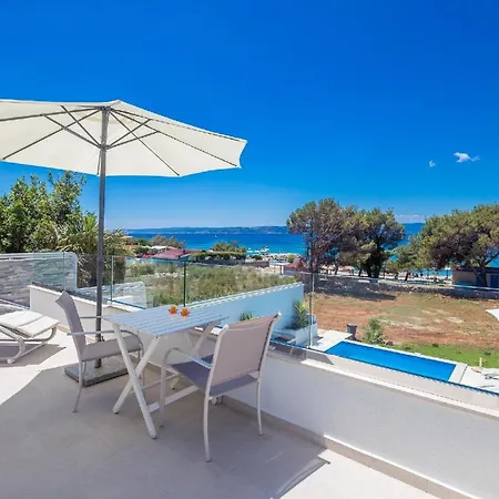 Holiday home Mit Privatpool Fuer 12 Personen Ca 254 Qm In Punat, Kvarner Bucht Krk *